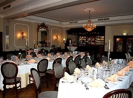 Lodewijk Male Hotel Brujas